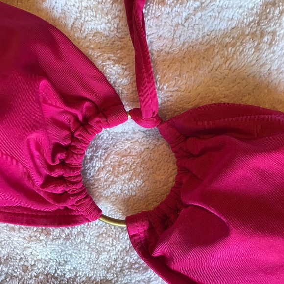 Bikini - Picture 3 of 7